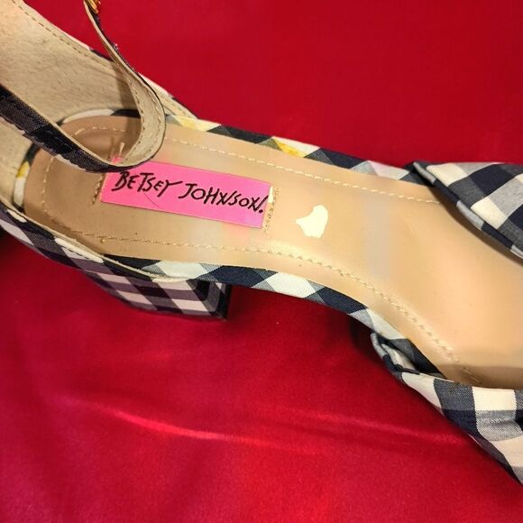 Stylish Black and White Checkered Women's Sandals - Picture 4 of 10